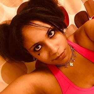 Meet your Posher, Yasmine